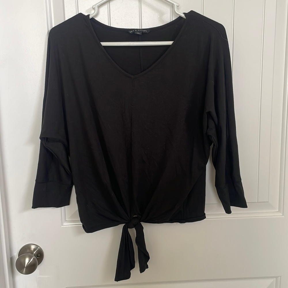 Black Top. Size S. Like new condition.